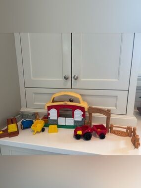 Little People Barn Set